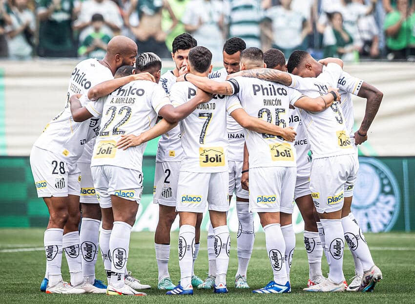 PROBLEMA NA RETA FINAL! Jogador do Santos se lesiona e DESFALCA equipe no Brasileirão