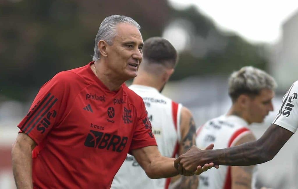 Atitudes que fazem a diferença: Flamengo realiza SURPRESA para Tite e faz técnico CHORAR de emoção