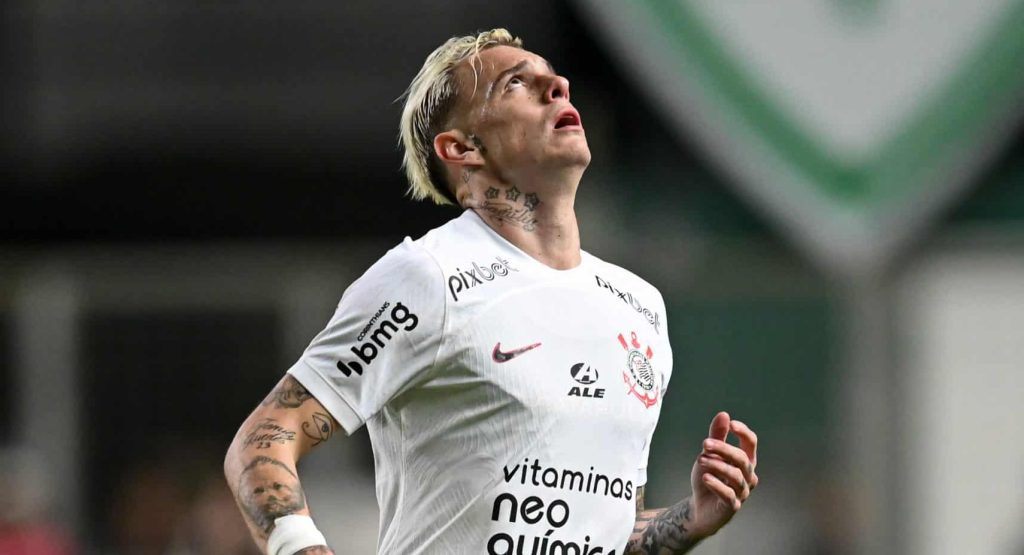 Foto: (Icon Sport) - Róger Guedes recebeu uma 'homenagem' do Corinthians
