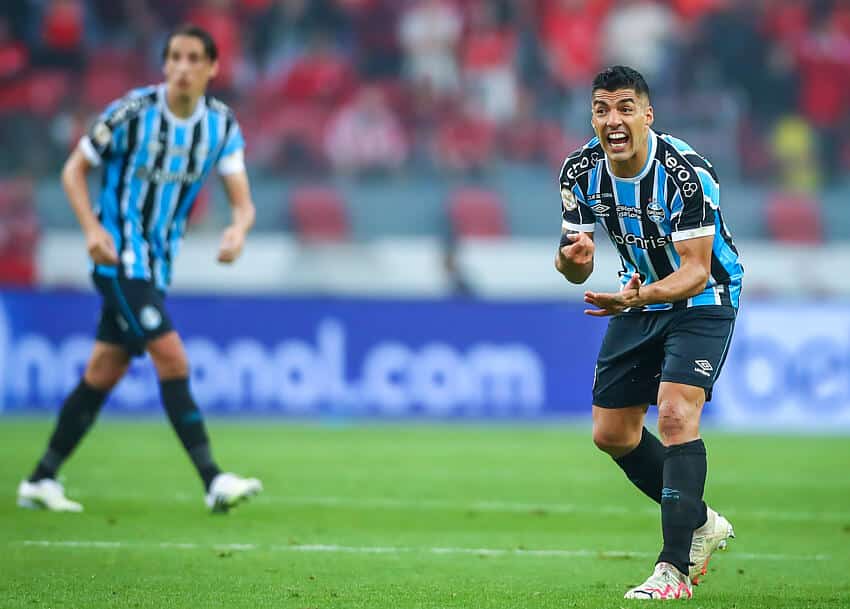 Suárez fica FURIOSO e APONTA culpado pela derrota do Grêmio