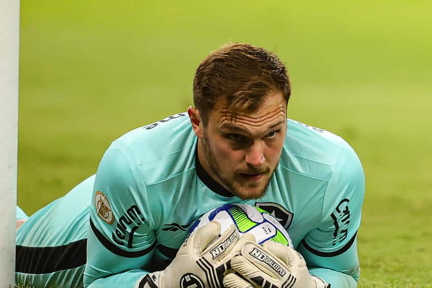 Lucas Perri: goleiro do Botafogo tem ESTATÍSTICAS ABSURDAS e empolga o torcedor