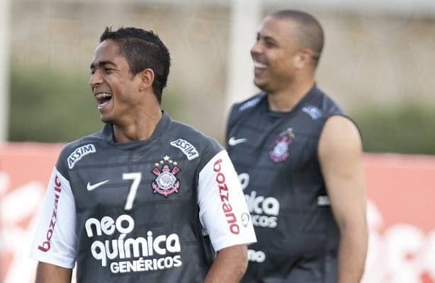 Jorge Henrique coloca atacante A FRENTE de Ronaldo e surpreende TORCEDORES